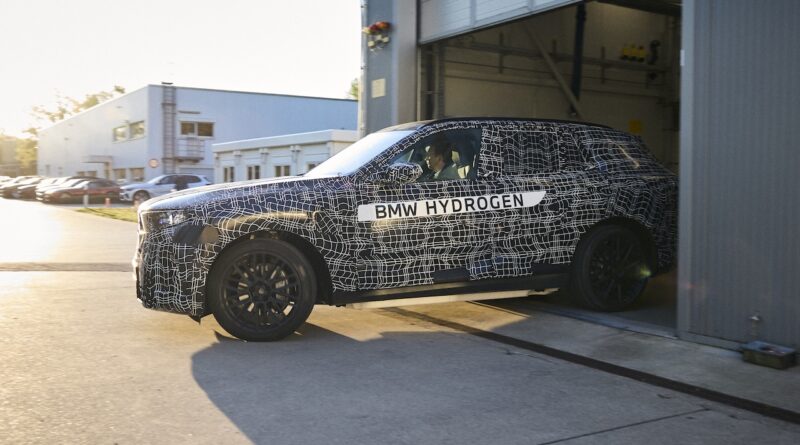2028 BMW iX5 Hydrogen prototype on-test.