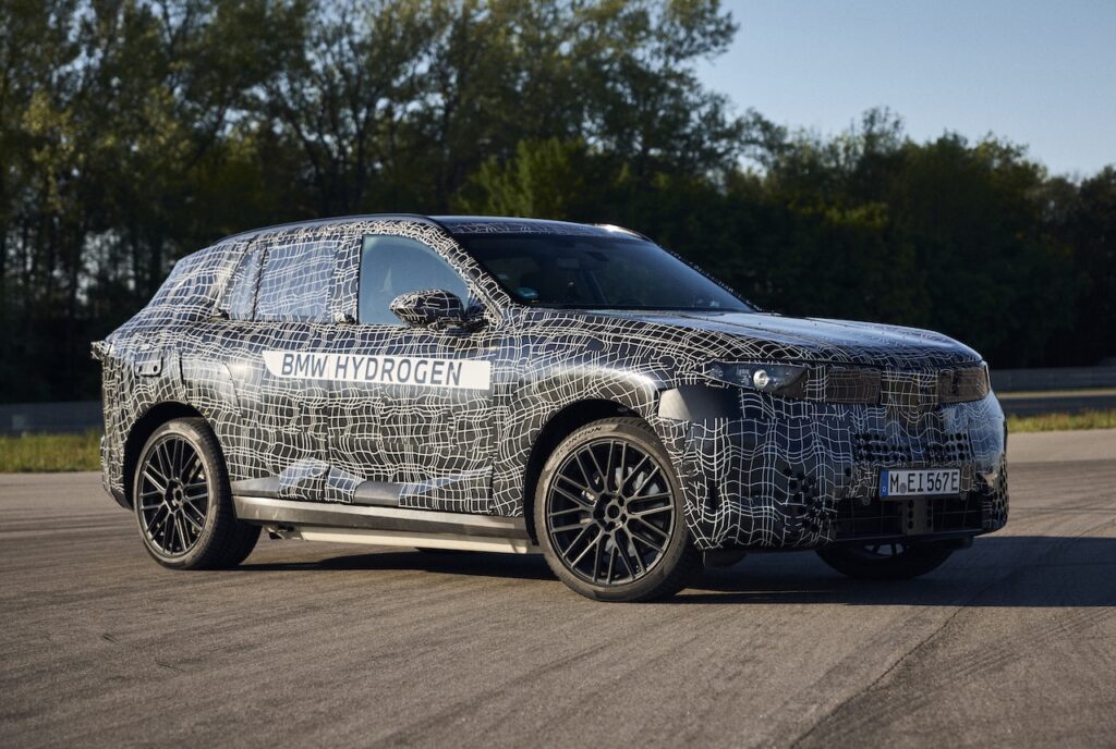 2028 BMW iX5 Hydrogen prototype on-test.