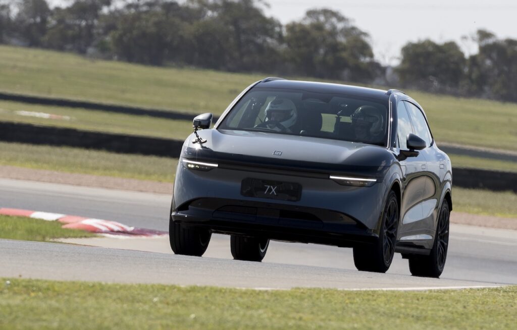 2025 Zeekr 7X.