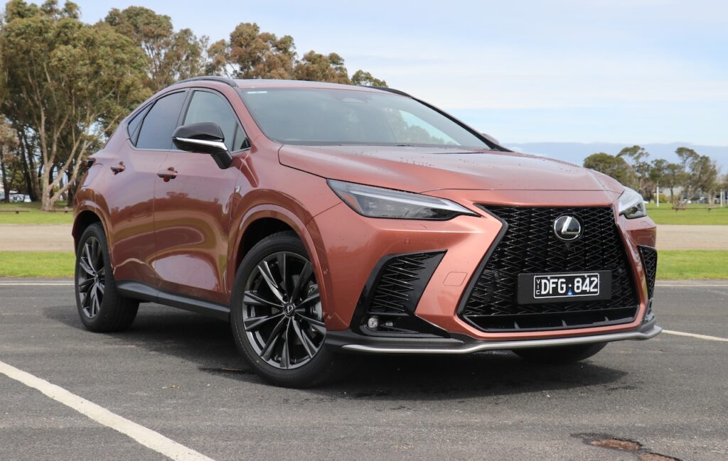 2025 Lexus NX450h+.