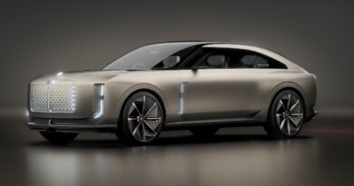 Bentley EXP15 concept.