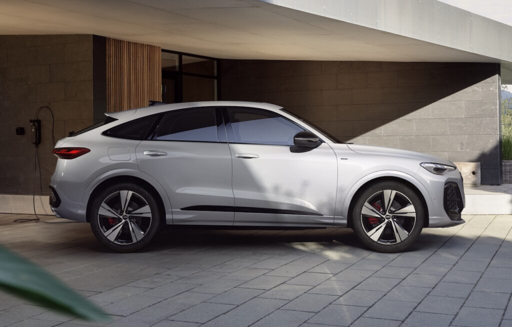 2026 Audi Q5 e-hybrid.