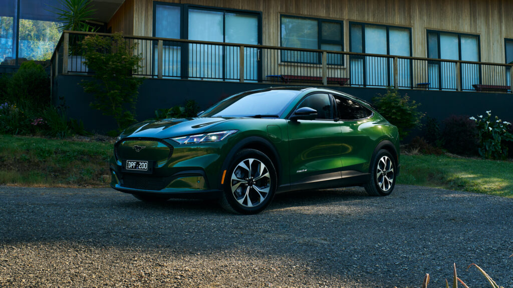 Ford Mustang Mach-E Select