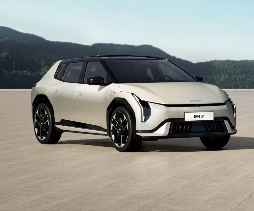 2026 KIa EV4 GT.