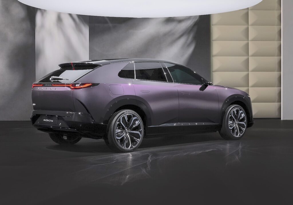 2026 Mazda CX-6e.