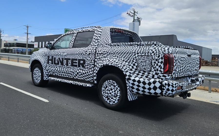 2026 JAC T9 Hunter PHEV in disguise.