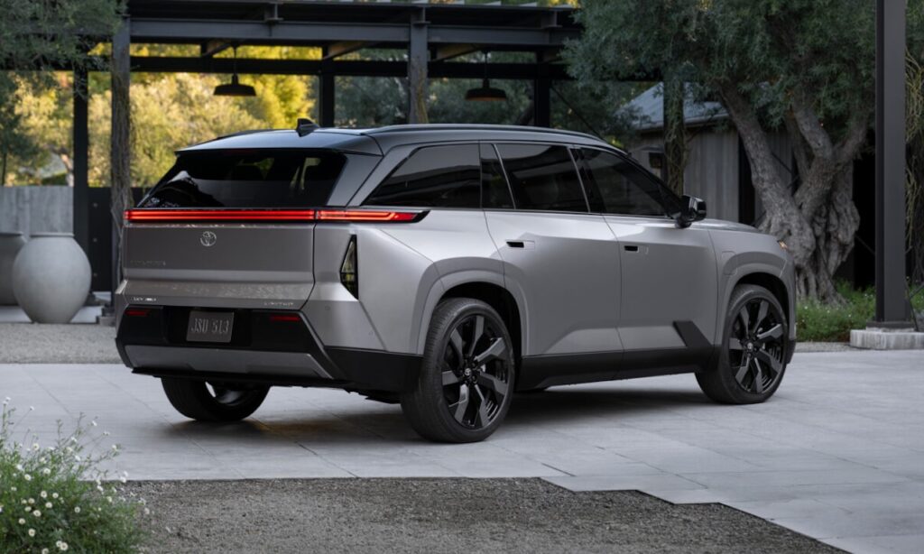 2026 Toyota Highlander (Kluger) EV.