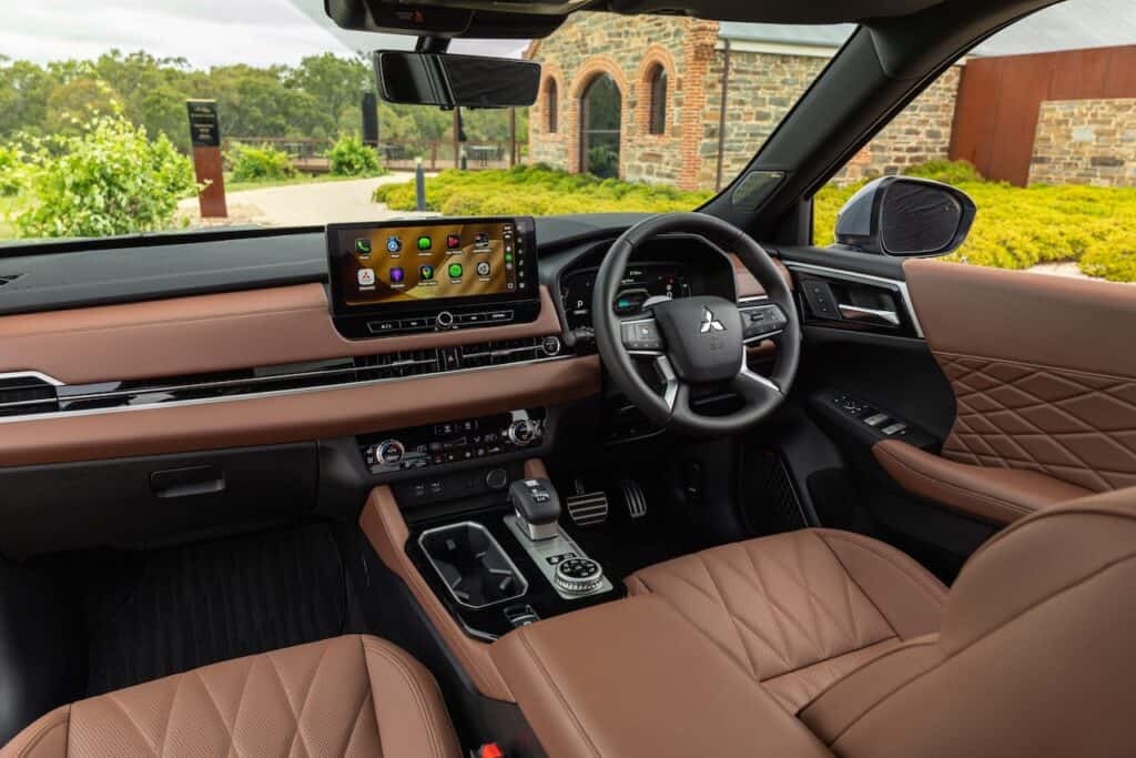 2026 Mitsubishi Outlander PHEV.