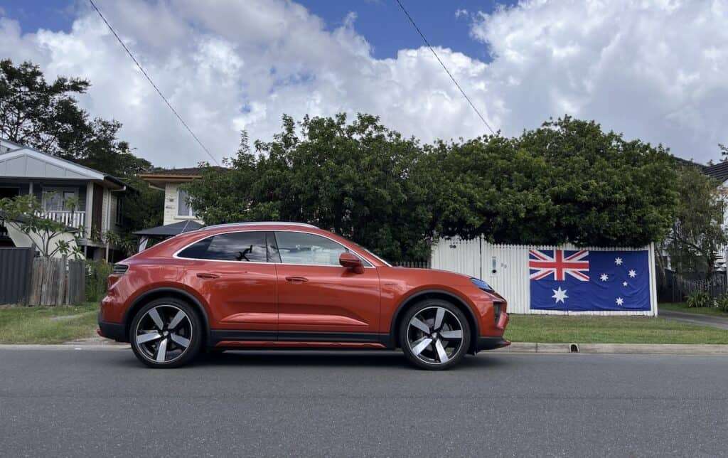 2026 Porsche Macan RWD