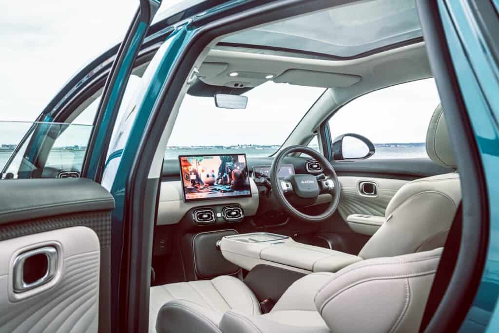 2026 GAC Aion UT Luxury.