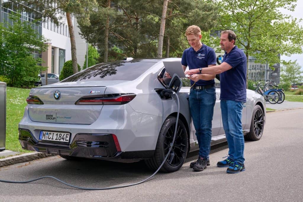 BMW i7 EV experiments with all solid state batteries