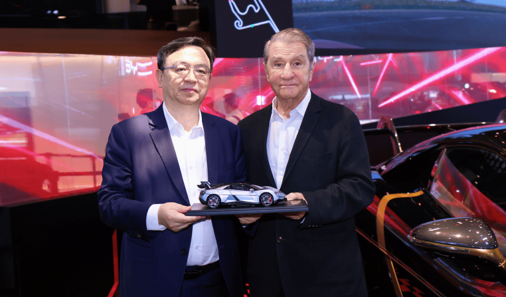 BYD Chairman and President Wang Chuanfu and Nick Politis AM