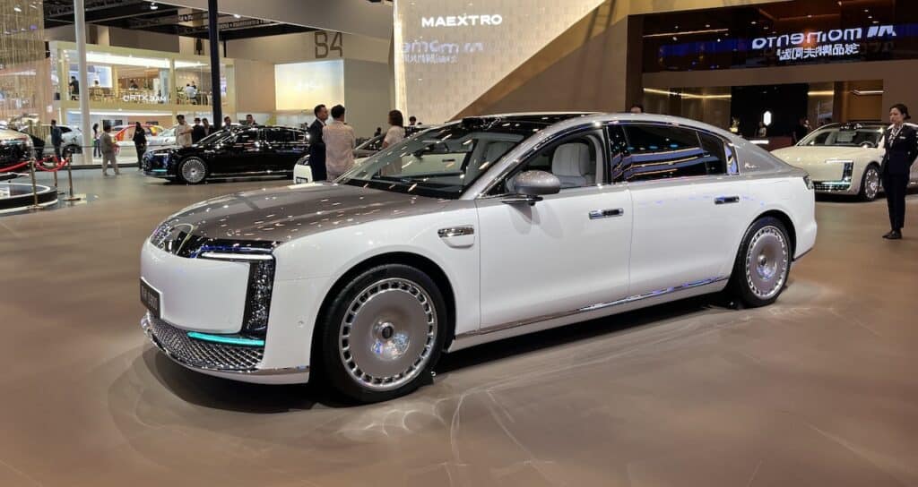 Maextro S800 limo at the 2026 Beijing auto show