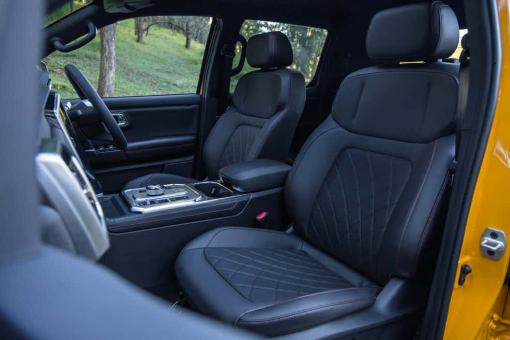 2026 JAC Hunter PHEV ute.