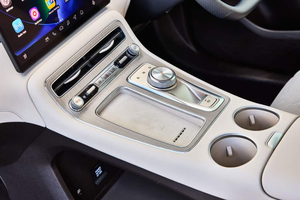 MG S6 Essence AWD.