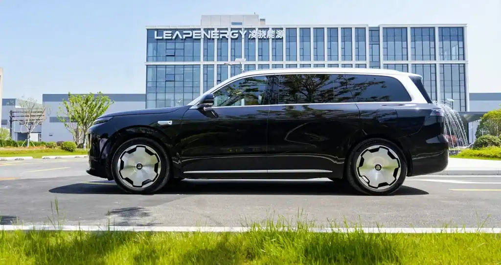 2026 Leapmotor D19 plug-in hybrid