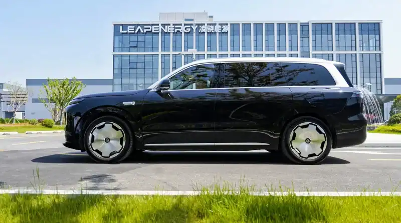 2026 Leapmotor D19 plug-in hybrid