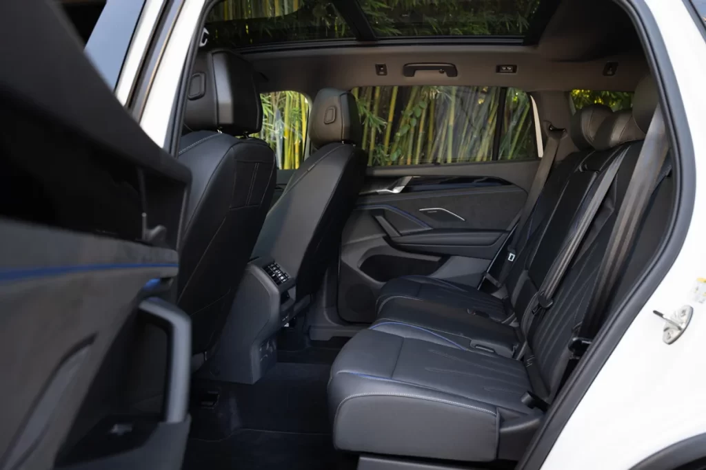 2026 VW Tayron R-Line backseat