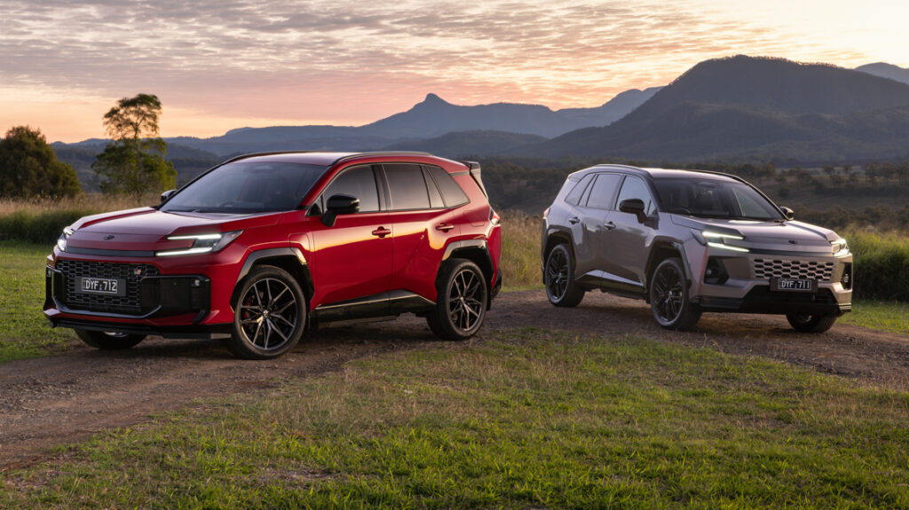 2026 Toyota RAV4 PHEV GR Sport (left) and XSE.