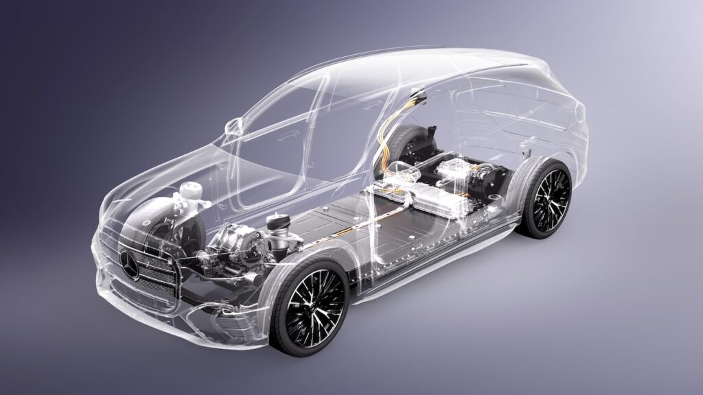 2026 Mercedes-Benz GLC comes with 800V tech.