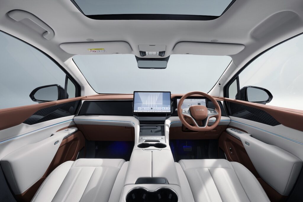 2026 BYD M9.