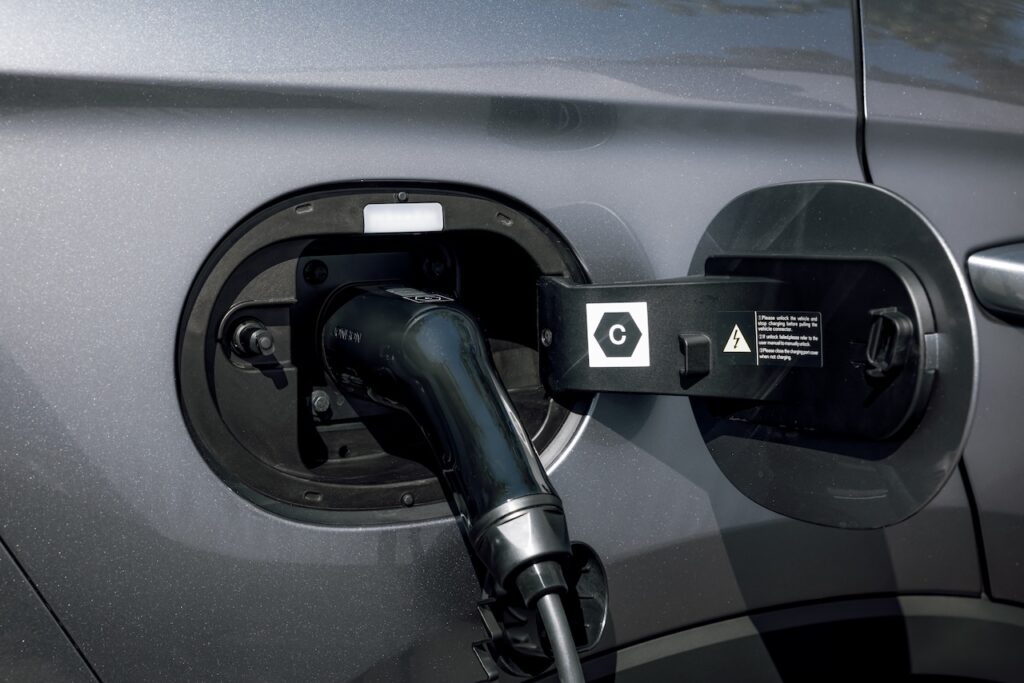 Plug. 2026 BYD Sealion 5.